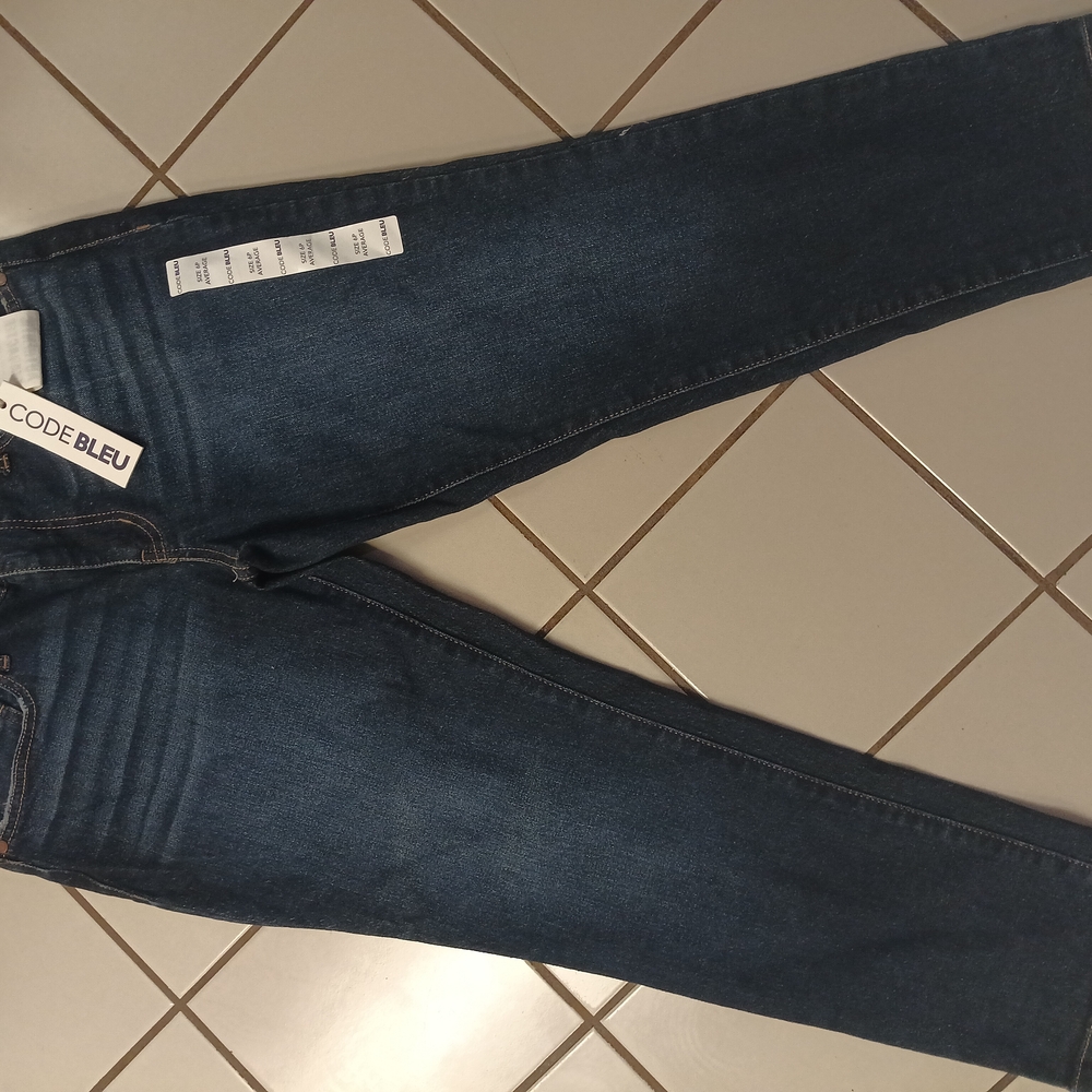 Code Bleu Women's Dark Blue Slim Straight Jeans